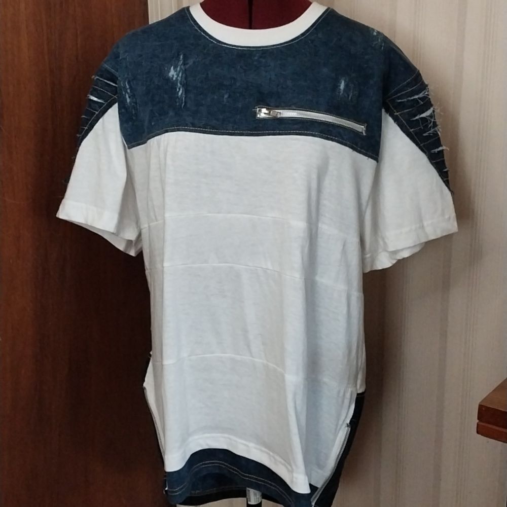 𝅺ENCRYPTED SUPPLY Company short sleeve tee size XL